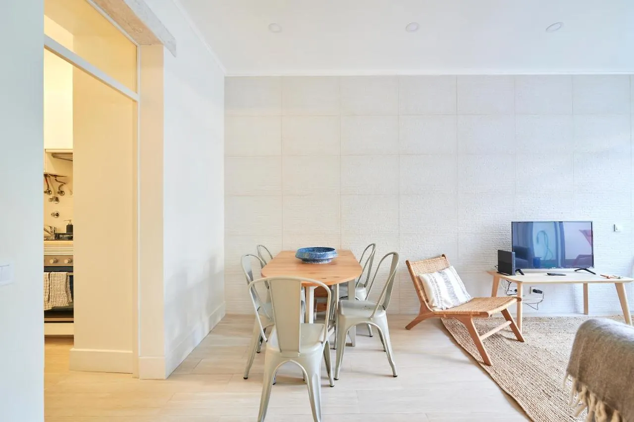Charming 3Br Apt W/ Patio, By Timecooler Lizbona